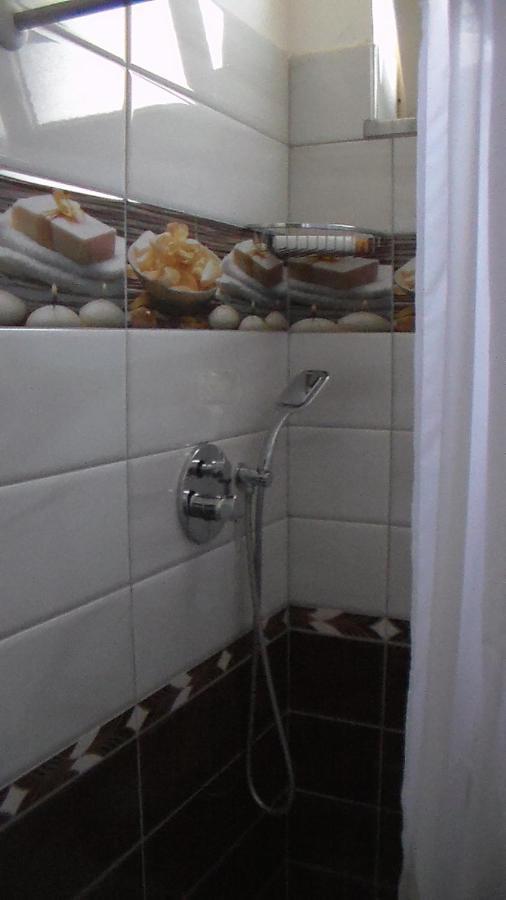 Shkoder Hotel Temali Bagian luar foto