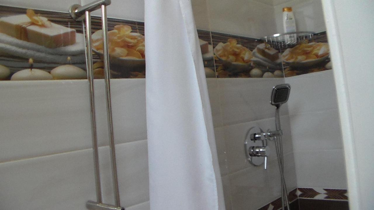 Shkoder Hotel Temali Bagian luar foto